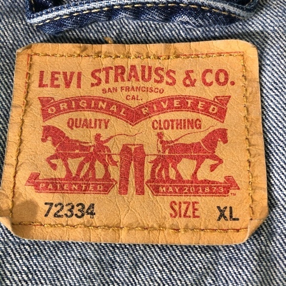 LEVI’S Distressed Trucker Denim Jean Jacket - Picture 12 of 14